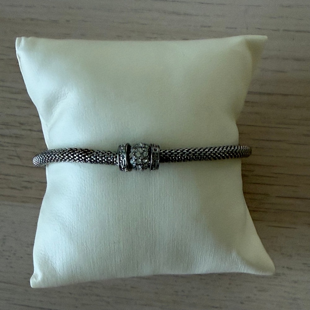 Silver Tone Popcorn Mesh Stretch Bracelet Clear Pave Crystal Three Station Glam